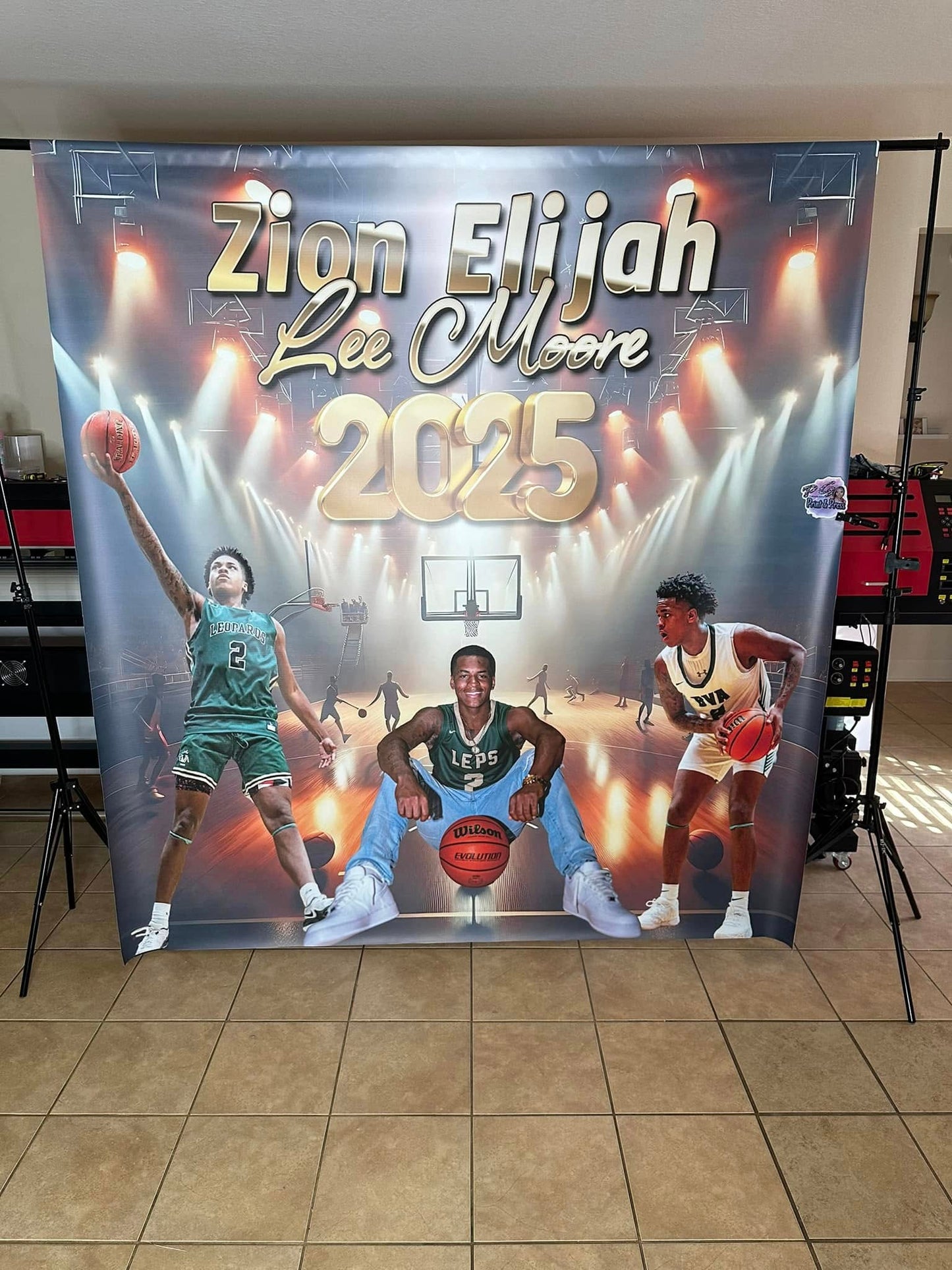 Backdrop / Banner
