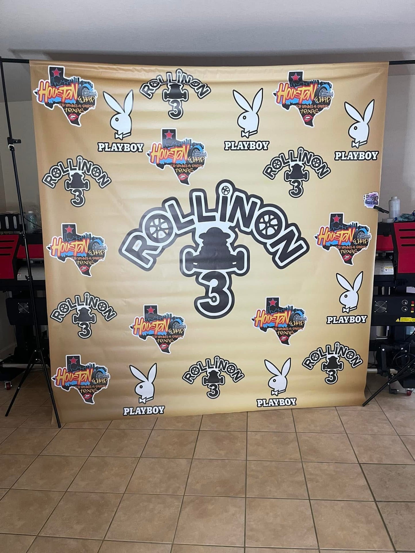 Backdrop / Banner
